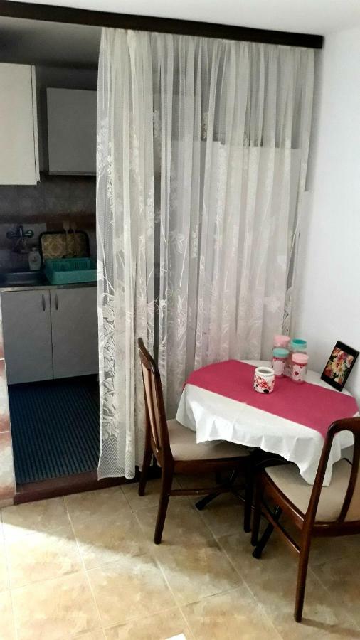 Apartman Tatjana Sutomore Exterior photo
